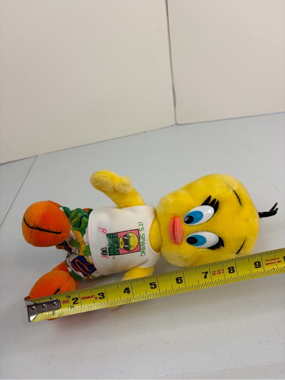 Vintage 90s Tweety Bird Plush Toy Looney Tunes Spring Break Beach Stuffed Animal - Picture 7 of 7